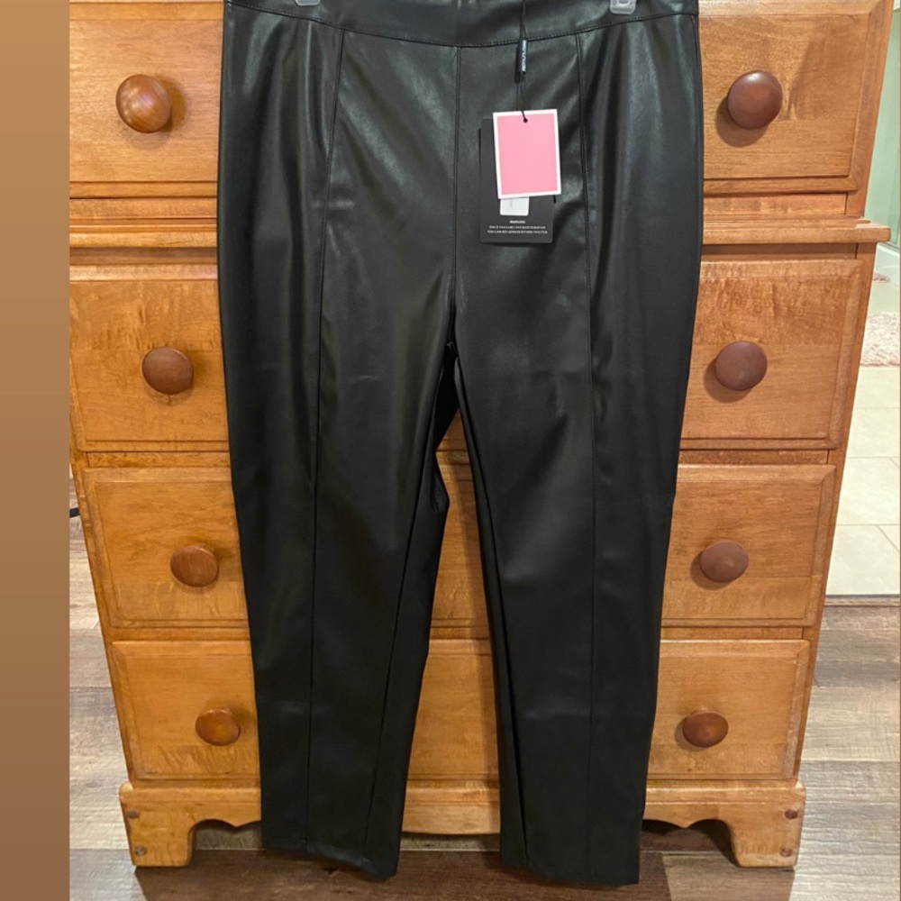 PrettyLittle Thing Faux Leather Crop Pants **new